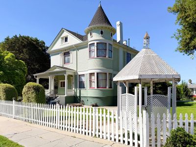 712 West St