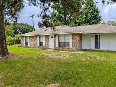 832 Sherron Ave