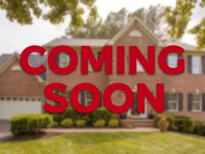 5 Lakewind Ln