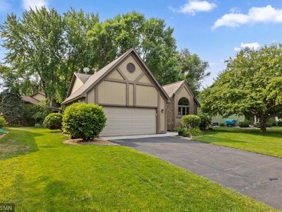 1649 Ashbury Pl