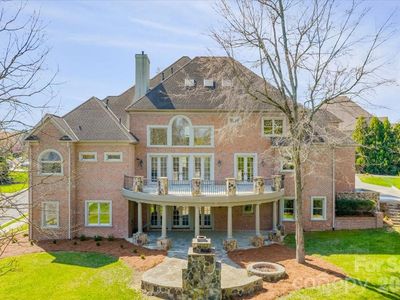 1900 Funny Cide Dr