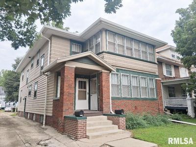 Property at 1115-1117 N Elmwood Ave, Peoria, IL