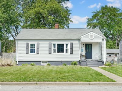 606 W 7th St