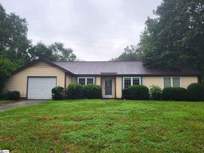 Property at 100 Crowndale Dr, Taylors, SC