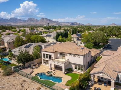 9509 Queen Charlotte Dr