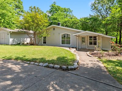 198 Lake Dr