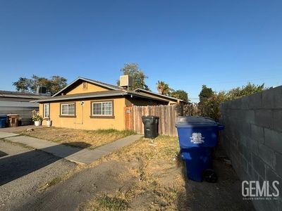 Property at 2320 Michael St, Bakersfield, CA