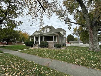 214 W 3rd St