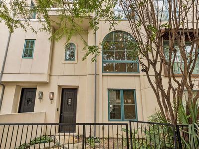 4406 Bowser Ave #2