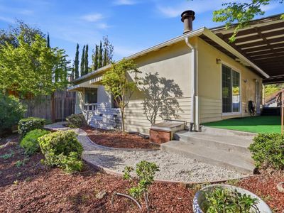 10541 Observatory Dr