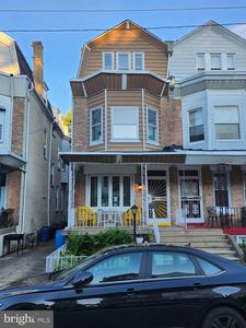 148 W Sharpnack St