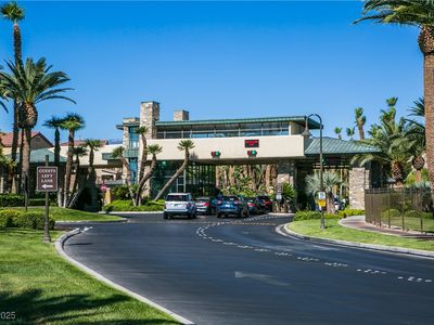 272 Arbour Garden Ave