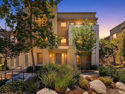 656 Colorado Cir