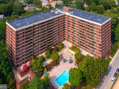 4100 N Charles St Unit 1010