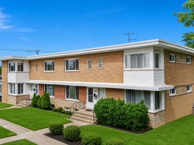 Property at 4864 Carol St #B, Skokie, IL