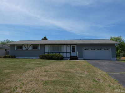 16 Hemlock St