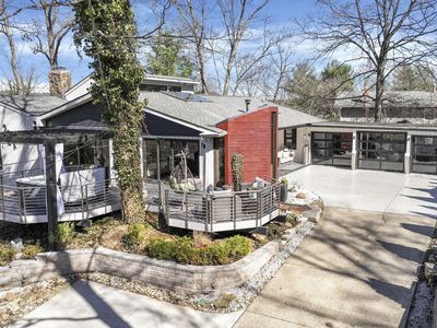 324 Mount Parnassus Dr