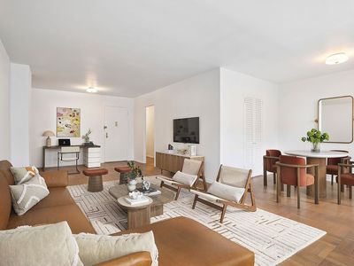 220 E 54th St APT 8J