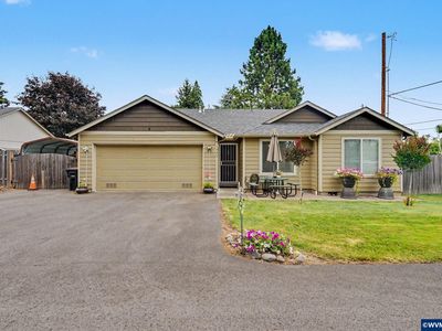 1555 Crimson Cap Ln N