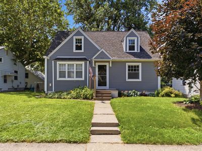 513 W 29th St