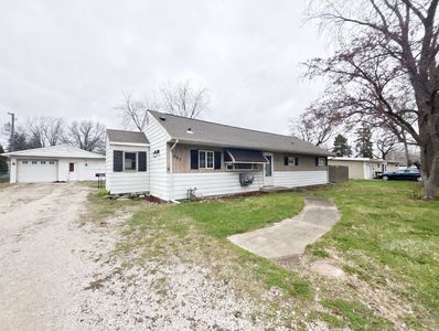 17W452 Butterfield Rd