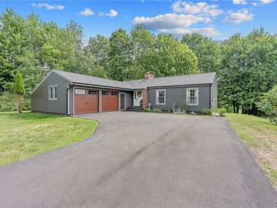 24 Gilmour Way