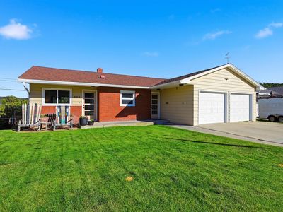 405 Sunset Rd