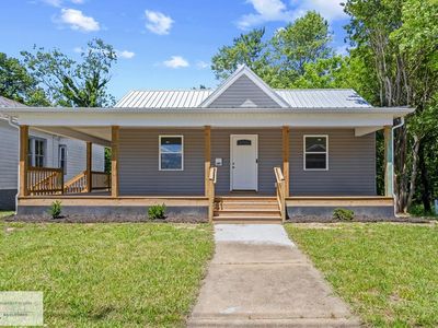 1417 N Main St