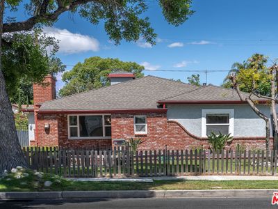 325 W Elm Ave