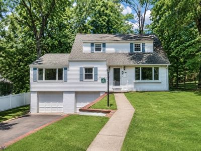 18 Mountainside Dr