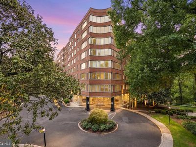4200 Cathedral Ave NW APT 607