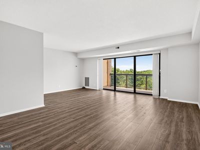 307 Yoakum Pkwy APT 802