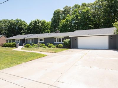 301 Overlook Dr
