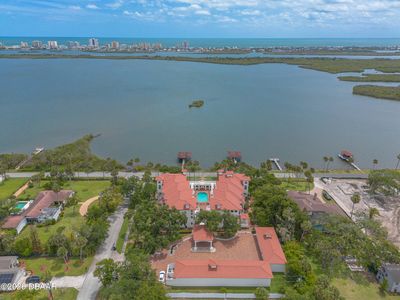 5090 Riverside Dr Unit 103