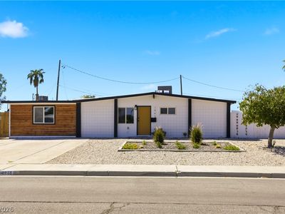 1945 Palma Vista Ave