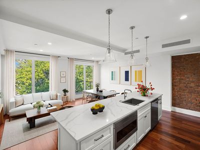 569 Saint Marks Ave #4