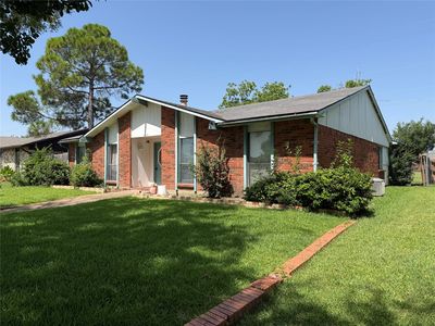 3527 Longcourt Cir