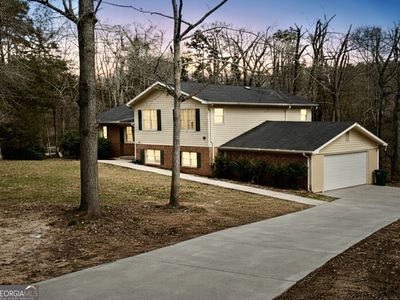 3209 Lennox Dr
