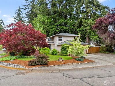 1714 Diamond Loop SE