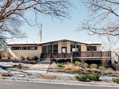 4296 S Mulholland St