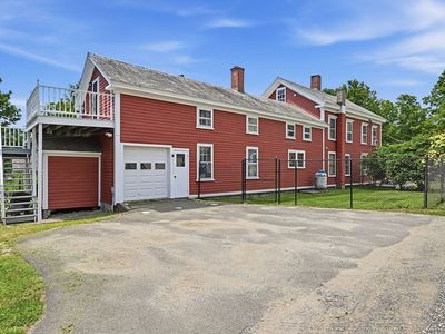 6 Nash Hill Rd