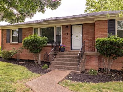 400 Freda Villa