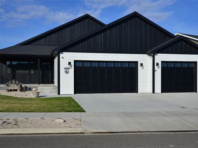 2426 Bonito Loop
