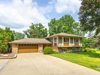 13600 S Longview Dr