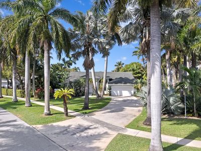 300 N Country Club Boulevard