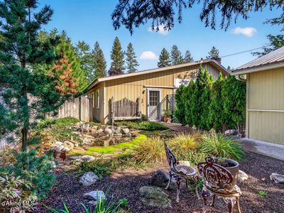 1075 E Timber Ln