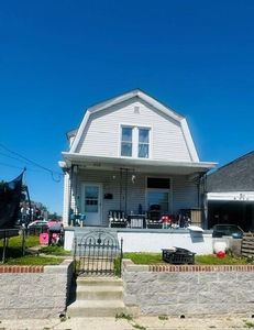 618 Main St