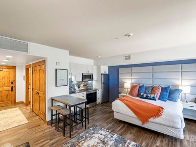 75 Arling Center Ct #220