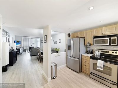 8880 Sunrise Lakes Boulevard UNIT 103