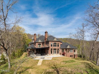 54 Three Oaks Dr